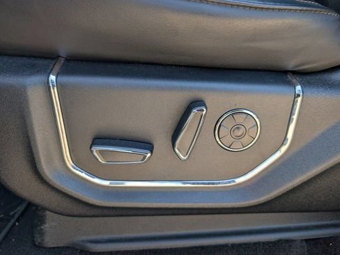 Used 2019 Ford Expedition Platinum RWD image 27