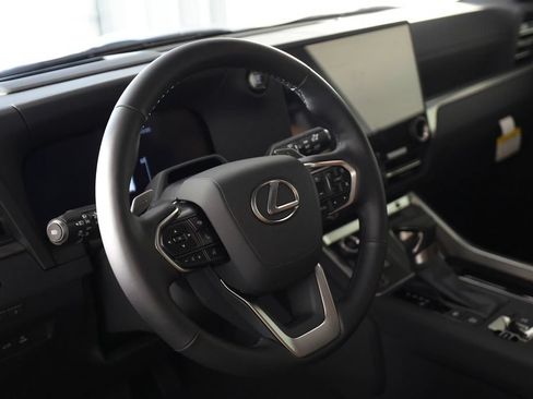 Used 2026 Lexus GX 550 w/ Accessory Package (2T) AWD/4WD image 20