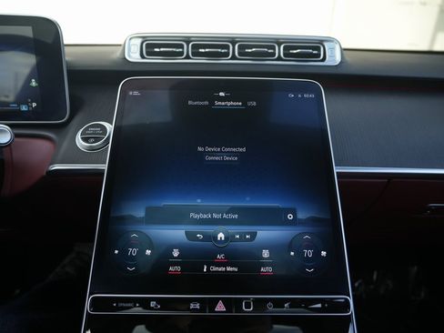 Used 2022 Mercedes-Benz S 580 4MATIC Sedan w/ AMG Line Package image 67