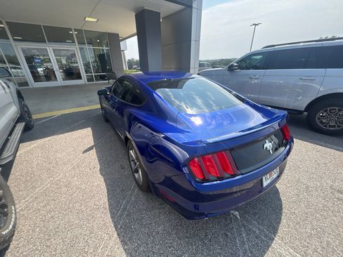 Used 2016 Ford Mustang Coupe w/ Equipment Group 051A RWD image 4