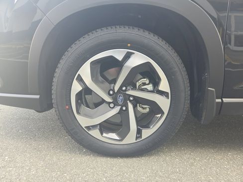 Used 2023 Subaru Forester Touring image 31