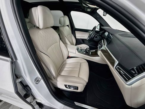 Used 2022 BMW X5 xDrive40i w/ Premium Package AWD/4WD image 30