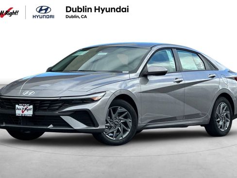 Used 2026 Hyundai Elantra Hybrid FWD image 1