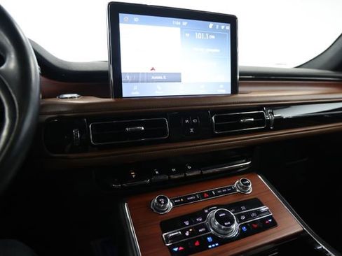 Used 2022 Lincoln Aviator Grand Touring w/ Equipment Group 301A AWD/4WD image 29
