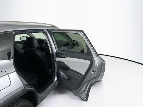 Used 2022 Volkswagen Taos SE FWD image 28
