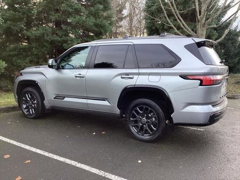 Certified 2024 Toyota Sequoia Platinum image 9