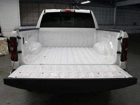 New 2026 RAM 1500 4x4 Crew Cab image 39