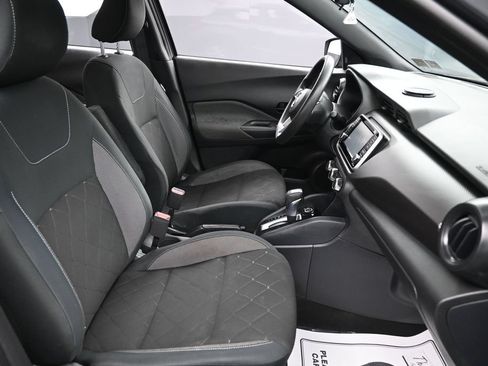Used 2020 Nissan Kicks S FWD image 17