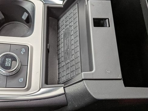 Used 2022 Ford Explorer Platinum w/ Equipment Group 601A image 34