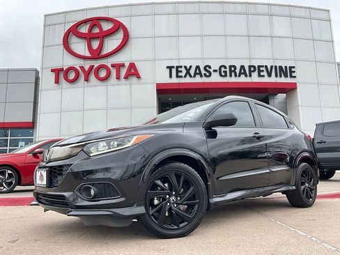 Used 2022 Honda HR-V Sport image 3