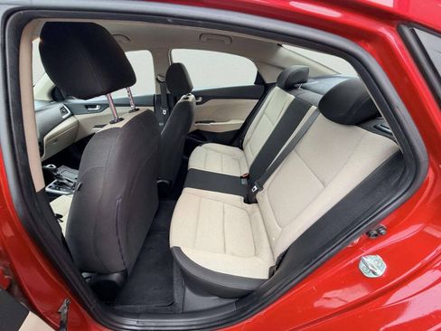 Used 2018 Hyundai Accent SE FWD image 22