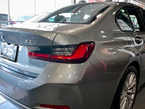 Used 2023 BMW 330i xDrive Sedan w/ Driving Assistance Package image 11