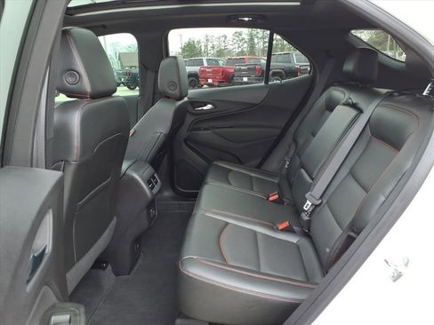 Used 2024 Chevrolet Equinox RS w/ RS Leather Package image 17