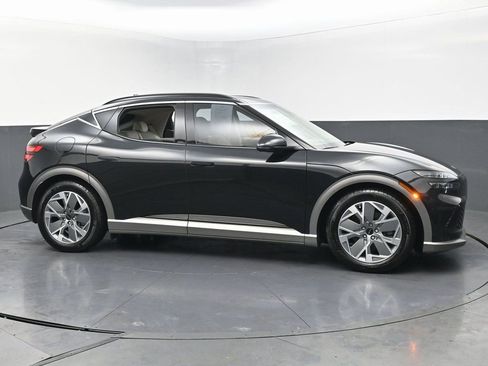 Used 2024 Genesis GV60 RWD image 6