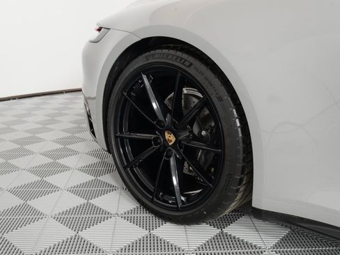 Used 2024 Porsche 911 Carrera RWD image 21
