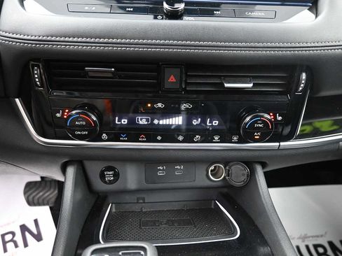 Used 2024 Nissan Rogue SL w/ SL Premium Package AWD/4WD image 9