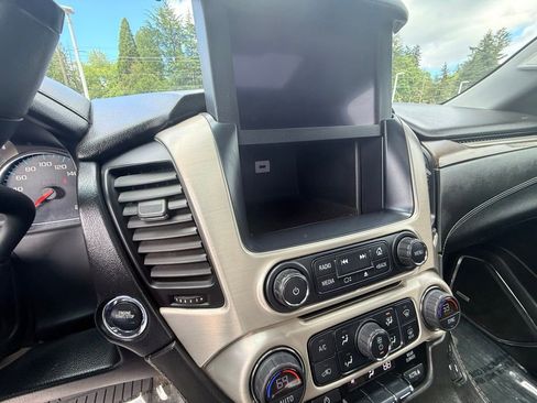 Used 2018 GMC Yukon Denali AWD/4WD image 24