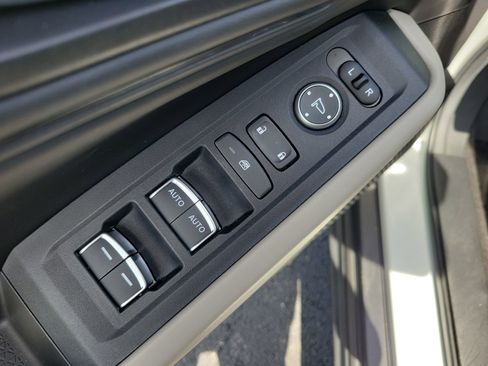 Used 2024 Honda Accord EX image 18
