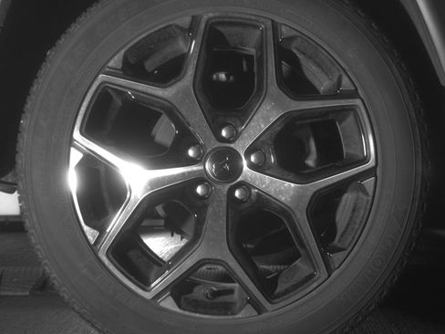 Used 2025 Jeep Compass Limited image 15