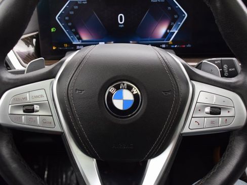 Used 2023 BMW X7 xDrive40i w/ Parking Assistance Package image 23