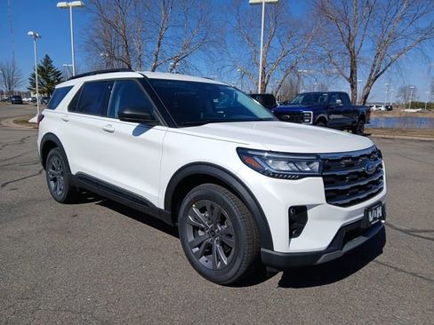 New 2026 Ford Explorer Active AWD/4WD image 1