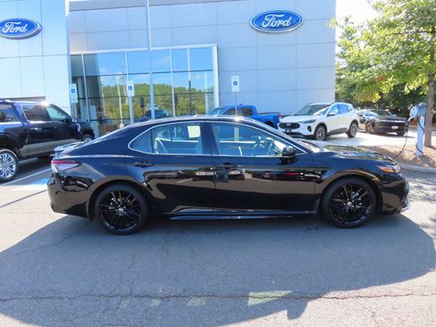 Used 2024 Toyota Camry XSE w/ Navigation Package image 4