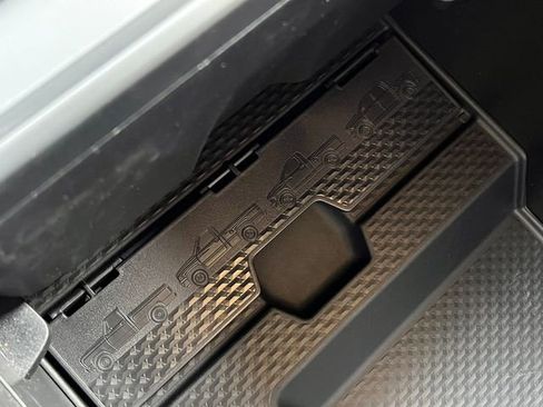 Used 2025 RAM 1500 Limited image 47