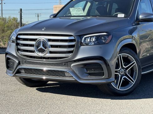 New 2026 Mercedes-Benz GLS 450 4MATIC image 3