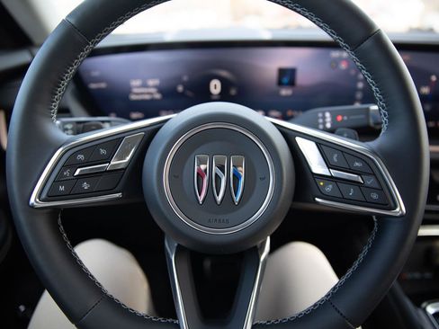 Used 2025 Buick Envision Sport Touring image 11