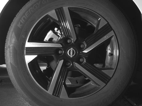 Used 2025 Nissan Sentra SV image 15