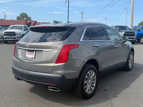 Used 2018 Cadillac XT5 Luxury w/ Driver Awareness Package FWD image 3