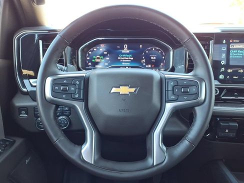 Used 2025 Chevrolet Silverado 1500 LTZ w/ LTZ Premium Package AWD/4WD image 10