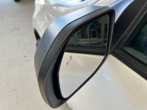 Certified 2025 Ford Maverick XL FWD image 14