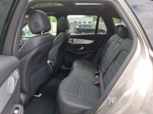 Used 2019 Mercedes-Benz GLC 300 4MATIC image 10