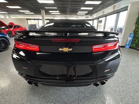 Used 2017 Chevrolet Camaro SS RWD image 4