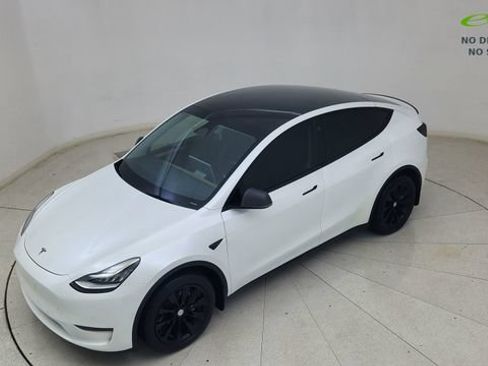 Used 2022 Tesla Model Y Long Range AWD/4WD image 79
