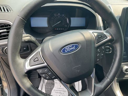 Used 2022 Ford Edge SEL image 14