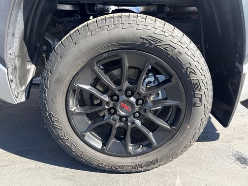 Used 2024 Toyota Tundra Limited AWD/4WD image 15