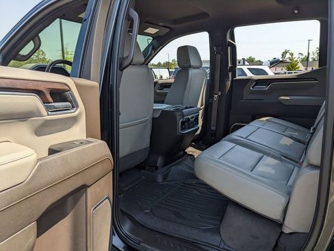 Used 2022 GMC Sierra 1500 SLT w/ SLT Convenience Package AWD/4WD image 46