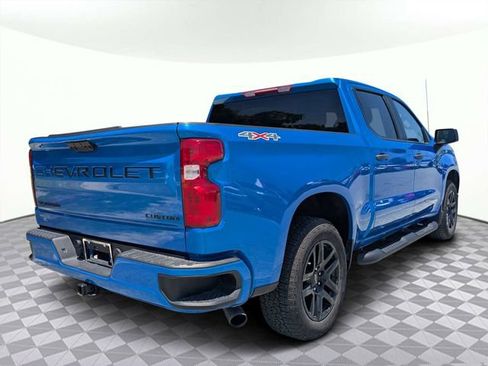 Used 2025 Chevrolet Silverado 1500 Custom w/ Turbomax Blackout Package AWD/4WD image 4