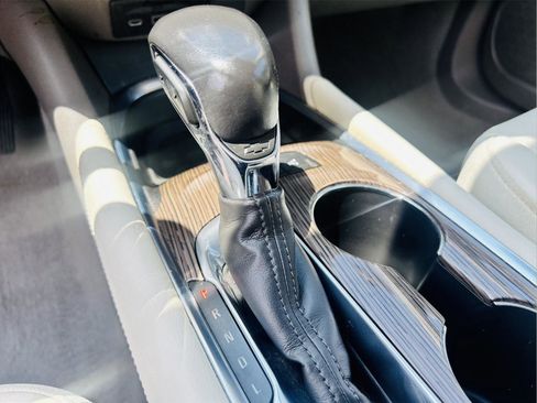 Used 2021 Chevrolet Malibu Premier image 39