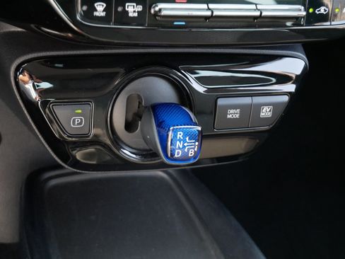 Used 2021 Toyota Prius LE FWD image 24