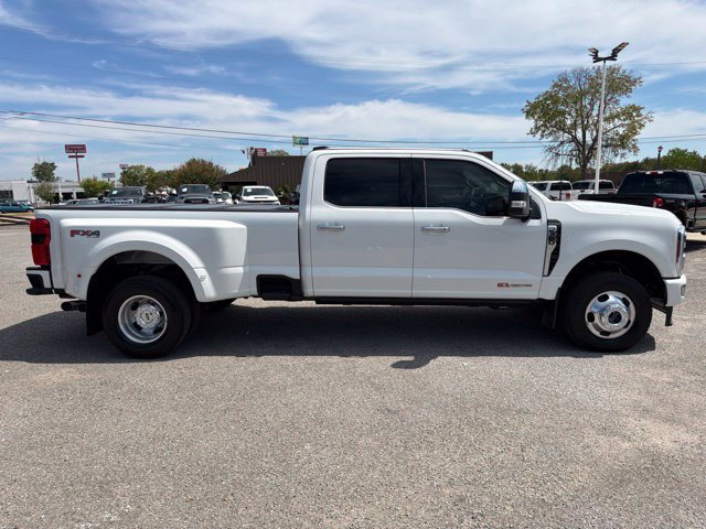 New 2027 Ford F350 Platinum w/ Platinum Plus Package AWD/4WD image 4
