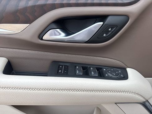Used 2022 GMC Yukon XL Denali image 14
