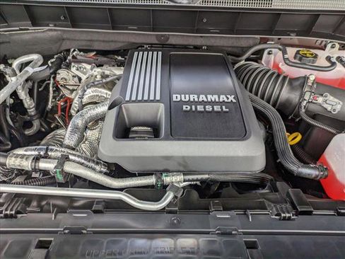 New 2025 Chevrolet Silverado 1500 LT w/ Leather Package image 16