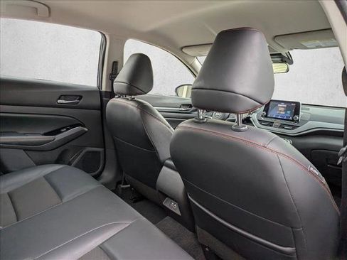 Used 2024 Nissan Altima 2.5 SR image 26