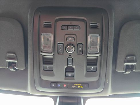 Used 2021 GMC Yukon XL Denali image 30