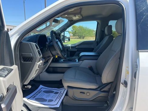 Used 2020 Ford F250 XLT w/ XLT Premium Package image 13