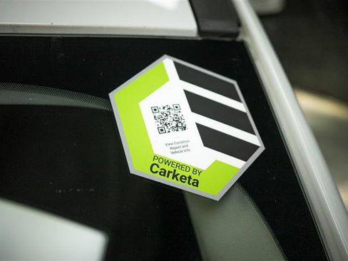 Used 2022 Ford Escape SE w/ SE Sport Appearance Package image 23