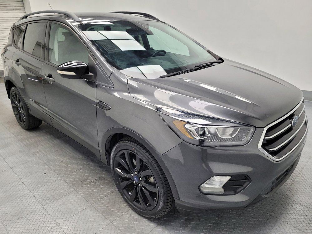 Used 2017 Ford Escape Titanium FWD image 11